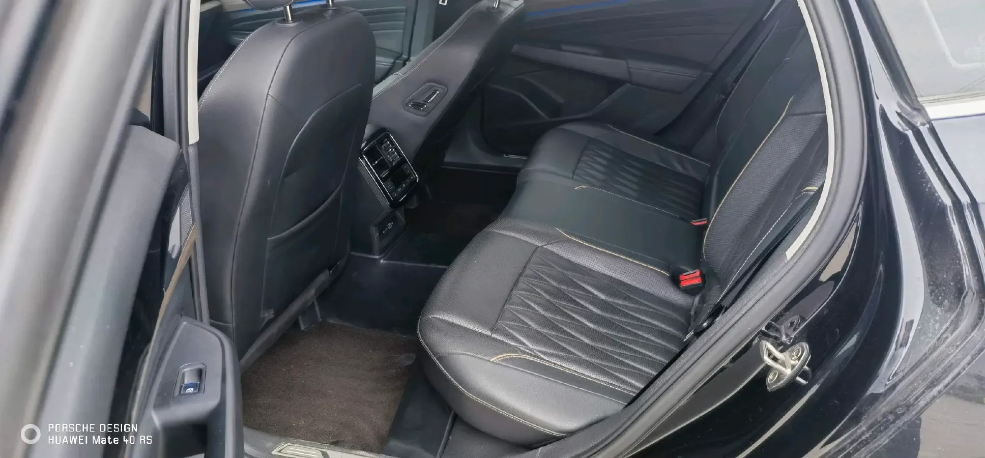 2020 Volkswagen Passat 2.0T 220HP L4 7DCT,autocango,china used car exporter,china ev exporter,chinese used car exporter,chinese used ev exporter