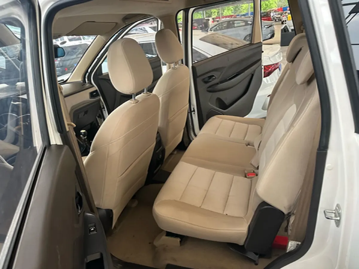 2019 WuLing HongGuang 1.5L 99HP L4 6MT,autocango,china used car exporter,china ev exporter,chinese used car exporter,chinese used ev exporter