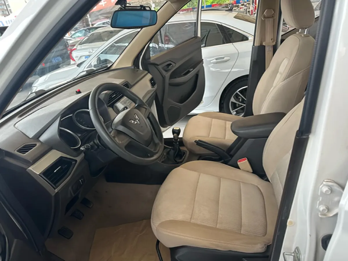 2019 WuLing HongGuang 1.5L 99HP L4 6MT,autocango,china used car exporter,china ev exporter,chinese used car exporter,chinese used ev exporter