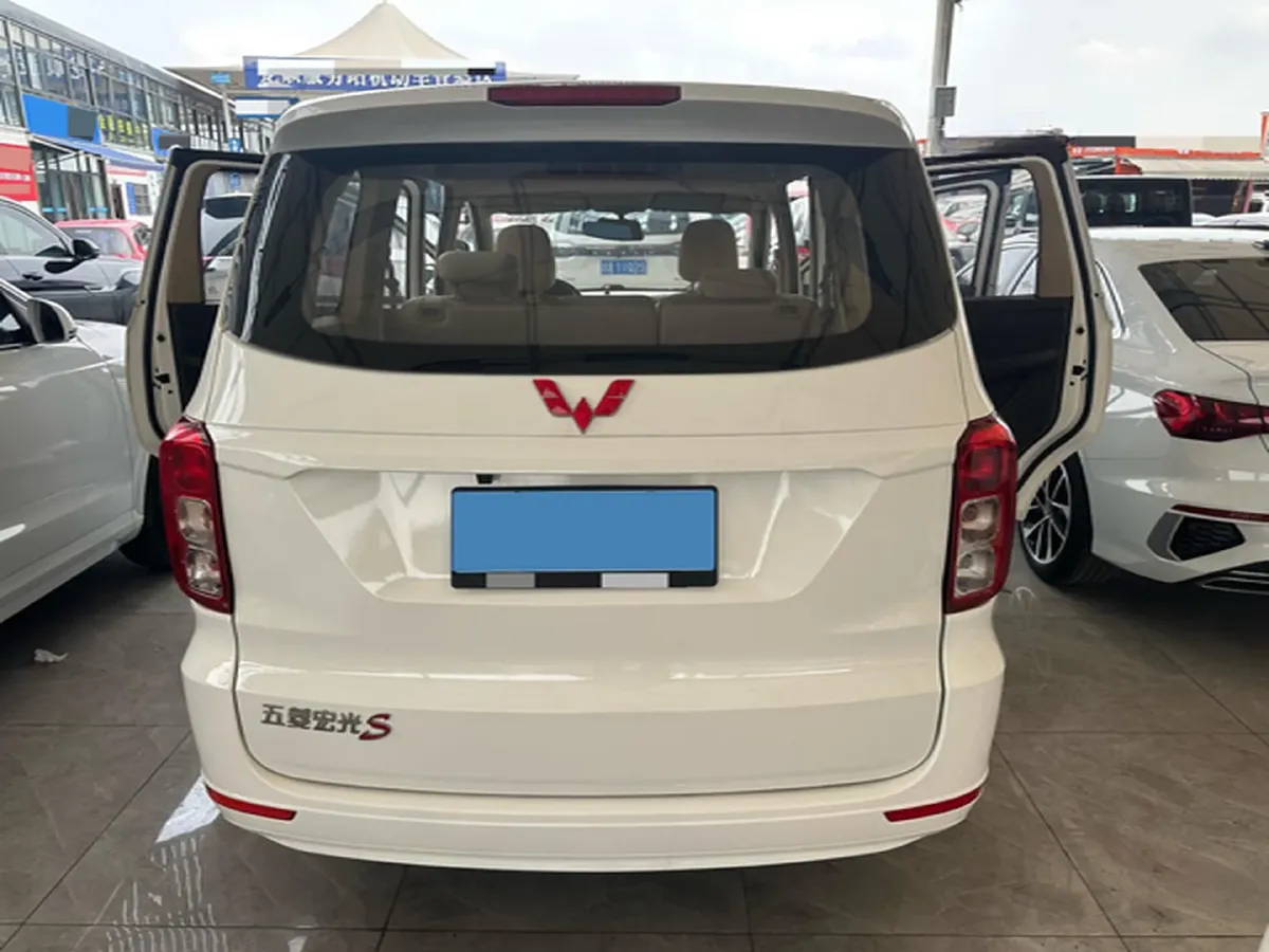 2019 WuLing HongGuang 1.5L 99HP L4 6MT,autocango,china used car exporter,china ev exporter,chinese used car exporter,chinese used ev exporter