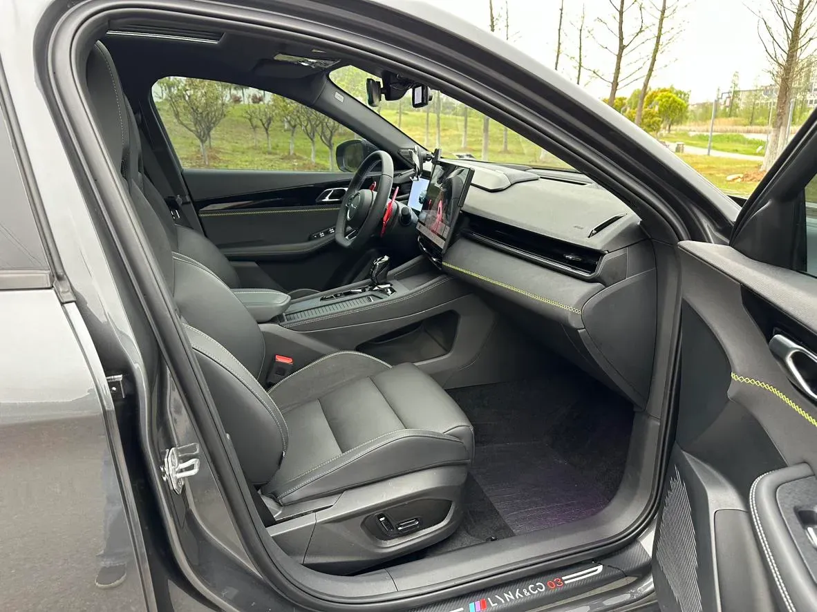 2025 LYNK&CO 03 2.0T 254HP L4 7DCT,autocango,china used car exporter,china ev exporter,chinese used car exporter,chinese used ev exporter