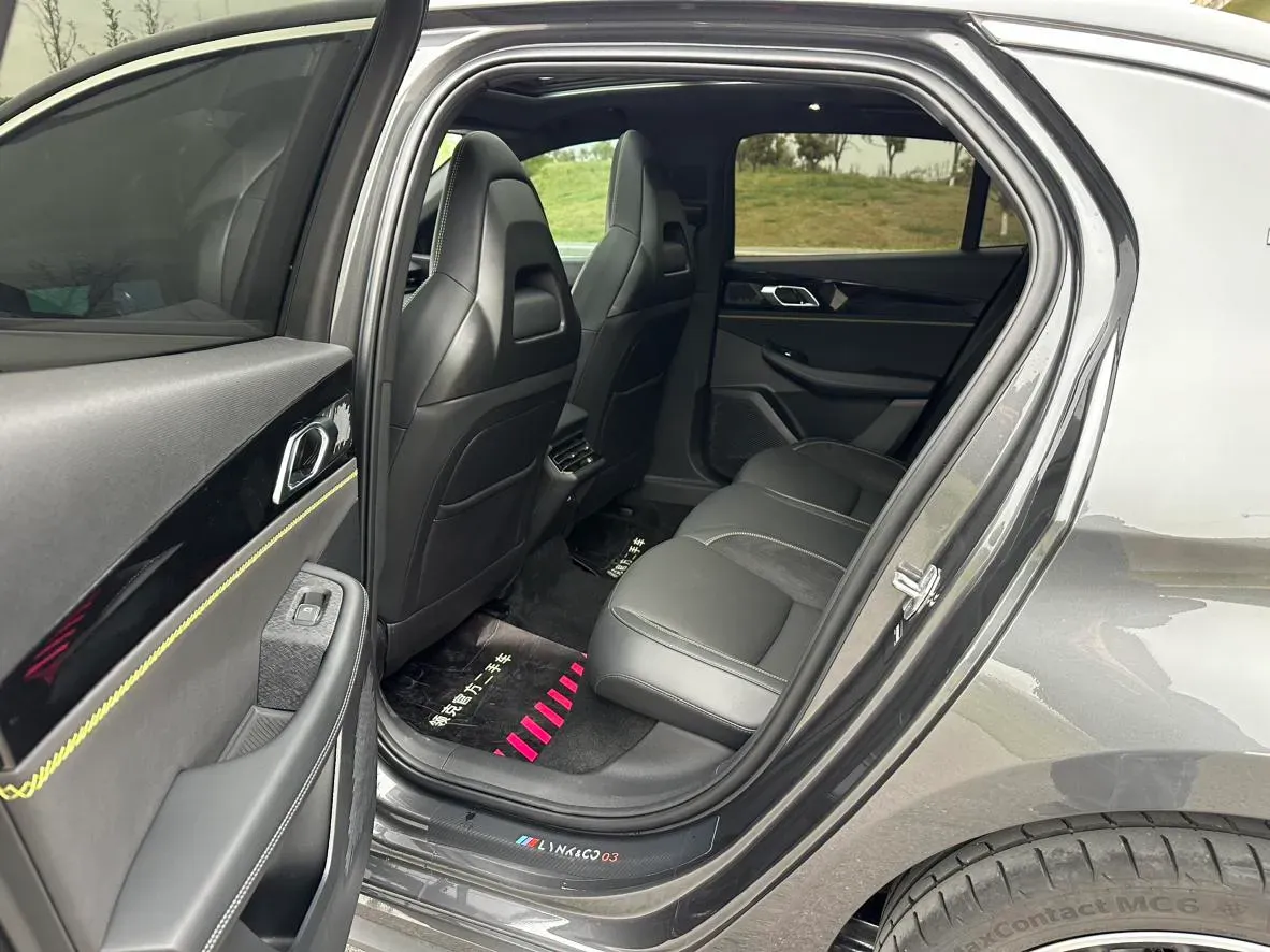 2025 LYNK&CO 03 2.0T 254HP L4 7DCT,autocango,china used car exporter,china ev exporter,chinese used car exporter,chinese used ev exporter