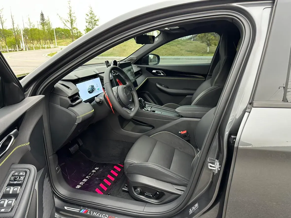 2025 LYNK&CO 03 2.0T 254HP L4 7DCT,autocango,china used car exporter,china ev exporter,chinese used car exporter,chinese used ev exporter