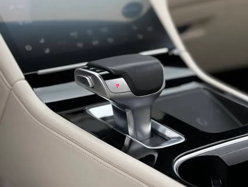 2021 Li ONE Range Extended 131HP REEV 40.5KWH,autocango,china used car exporter,china ev exporter,chinese used car exporter,chinese used ev exporter