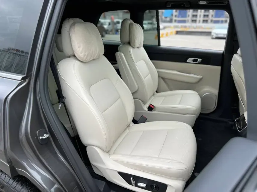 2021 Li ONE Range Extended 131HP REEV 40.5KWH,autocango,china used car exporter,china ev exporter,chinese used car exporter,chinese used ev exporter