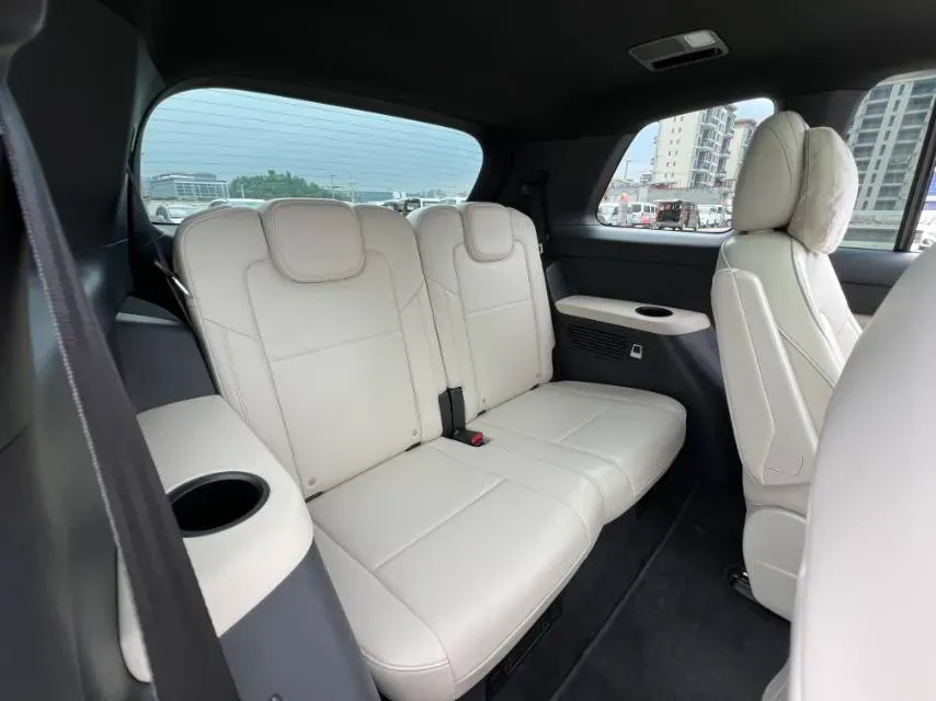 2021 Li ONE Range Extended 131HP REEV 40.5KWH,autocango,china used car exporter,china ev exporter,chinese used car exporter,chinese used ev exporter