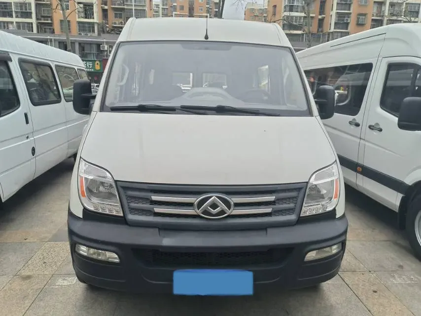 2020 MAXUS XinTu V80 2.5T 136HP L4 6MT,autocango,china used car exporter,china ev exporter,chinese used car exporter,chinese used ev exporter