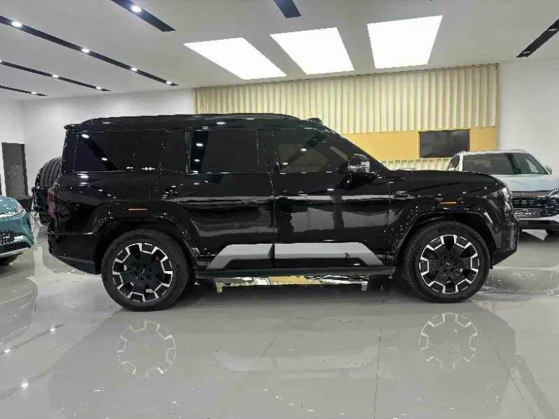 2025 FangChengBao Bao 8 2.0T 245HP L4 E-CVT PHEV 36.8KWH,autocango,china used car exporter,china ev exporter,chinese used car exporter,chinese used ev exporter