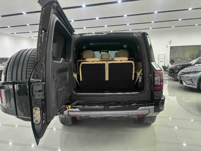 2025 FangChengBao Bao 8 2.0T 245HP L4 E-CVT PHEV 36.8KWH,autocango,china used car exporter,china ev exporter,chinese used car exporter,chinese used ev exporter