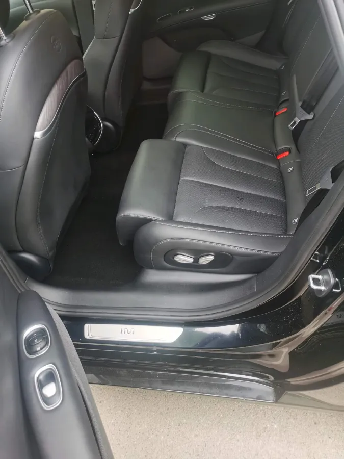 2024 IM L7 BEV 90KWH,autocango,china used car exporter,china ev exporter,chinese used car exporter,chinese used ev exporter