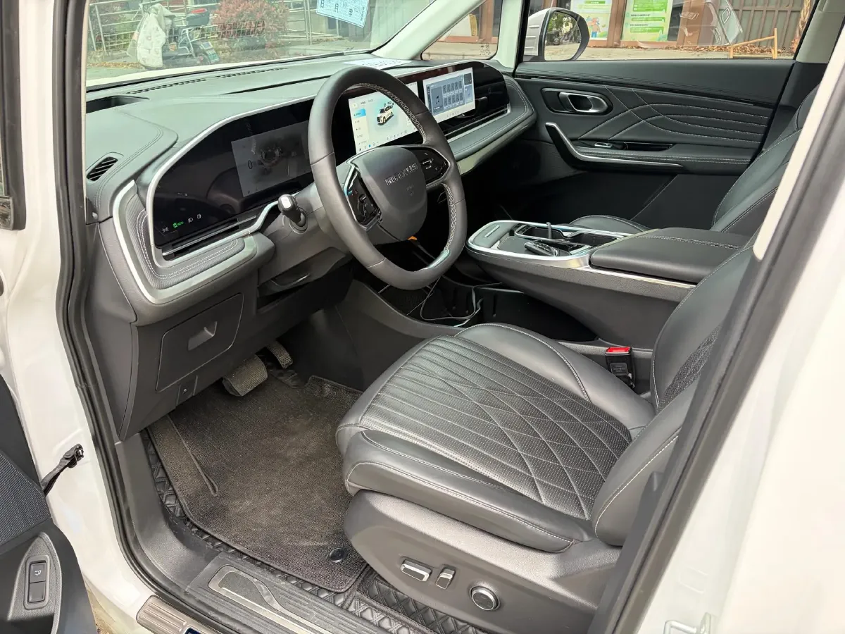 2022 MAXUS G90 2.0T 234HP L4 8AT,autocango,china used car exporter,china ev exporter,chinese used car exporter,chinese used ev exporter