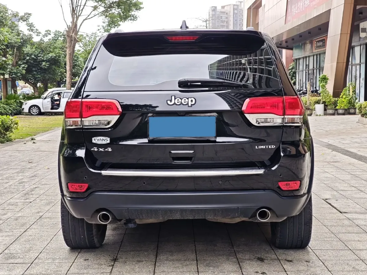 2017 Jeep Grand Cherokee 3.0L 234HP V6 8AT,autocango,china used car exporter,china ev exporter,chinese used car exporter,chinese used ev exporter