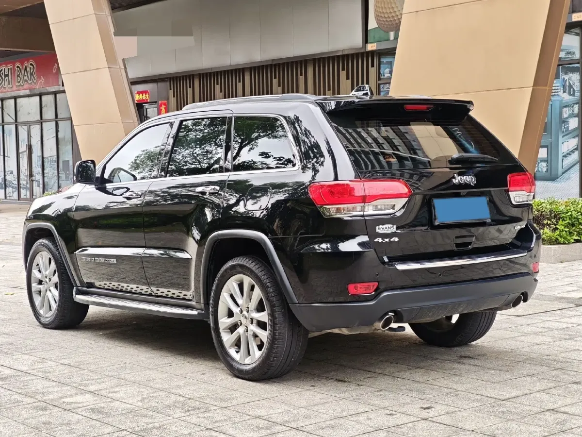 2017 Jeep Grand Cherokee 3.0L 234HP V6 8AT,autocango,china used car exporter,china ev exporter,chinese used car exporter,chinese used ev exporter