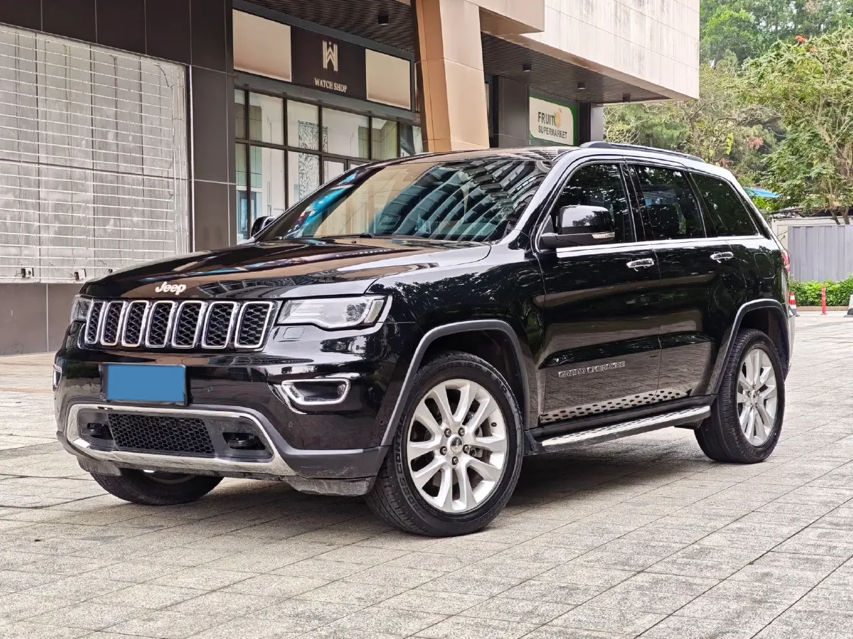 2017 Jeep Grand Cherokee 3.0L 234HP V6 8AT,autocango,china used car exporter,china ev exporter,chinese used car exporter,chinese used ev exporter