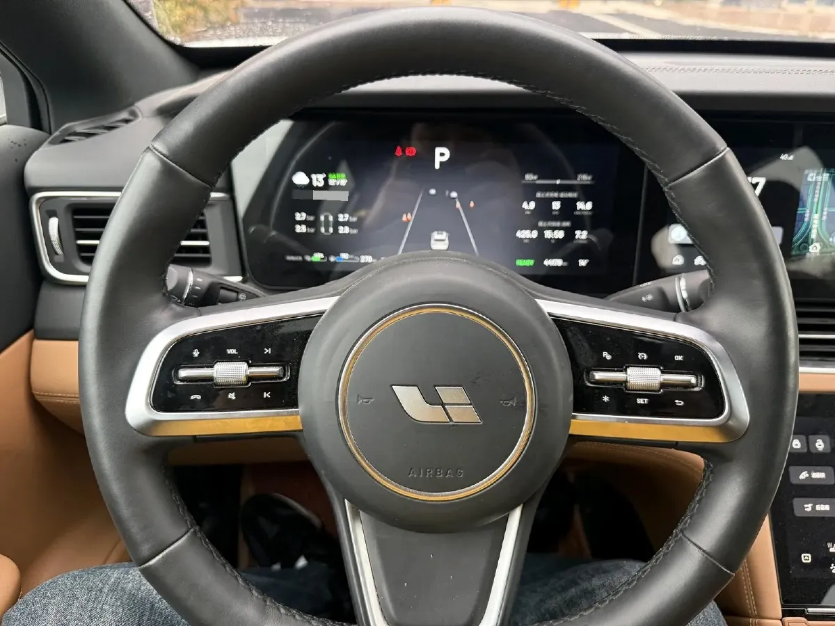 2021 Li ONE Range Extended 131HP REEV 40.5KWH,autocango,china used car exporter,china ev exporter,chinese used car exporter,chinese used ev exporter