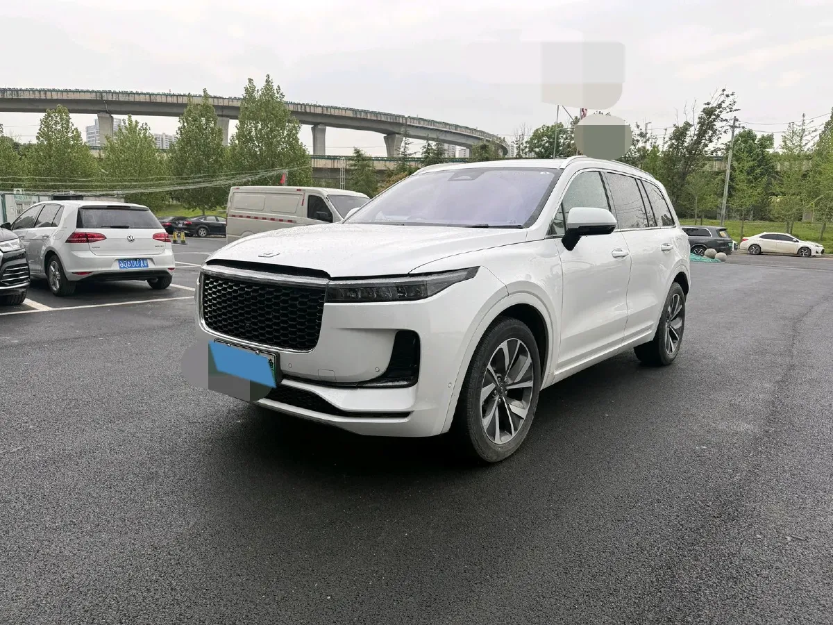 2021 Li ONE Range Extended 131HP REEV 40.5KWH,autocango,china used car exporter,china ev exporter,chinese used car exporter,chinese used ev exporter