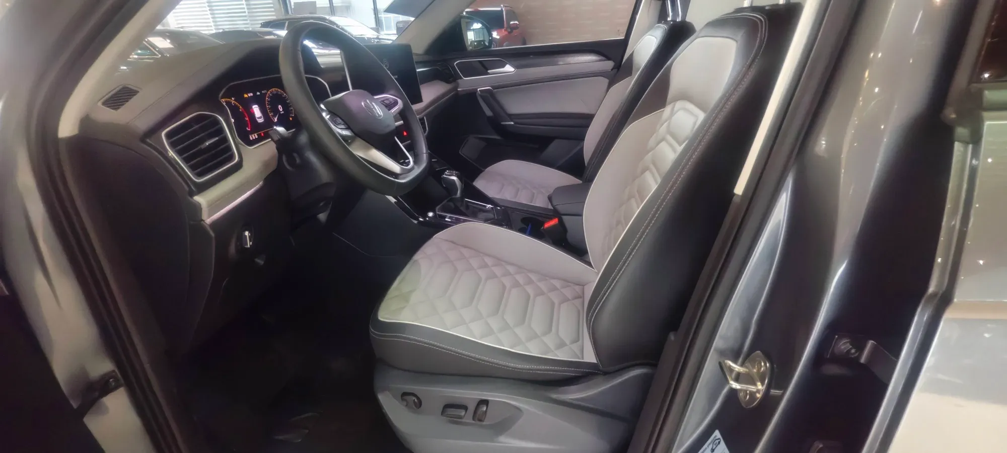 2023 Volkswagen Tayron 1.5T 160HP L4 7DCT,autocango,china used car exporter,china ev exporter,chinese used car exporter,chinese used ev exporter