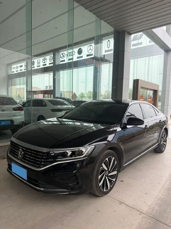 2023 Volkswagen Passat 2.0T 186HP L4 7DCT,autocango,china used car exporter,china ev exporter,chinese used car exporter,chinese used ev exporter