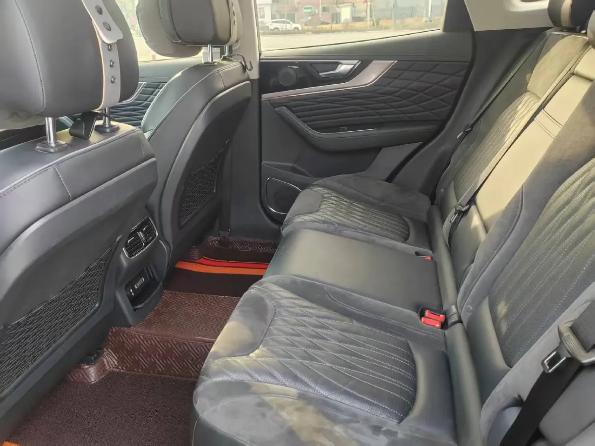 2022 HongQi HS5 2.0T 224HP L4 6AT,autocango,china used car exporter,china ev exporter,chinese used car exporter,chinese used ev exporter