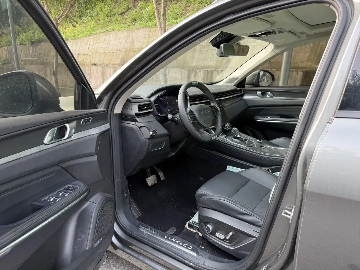 2021 LYNK&CO 01 2.0T 218HP L4 8AT,autocango,china used car exporter,china ev exporter,chinese used car exporter,chinese used ev exporter