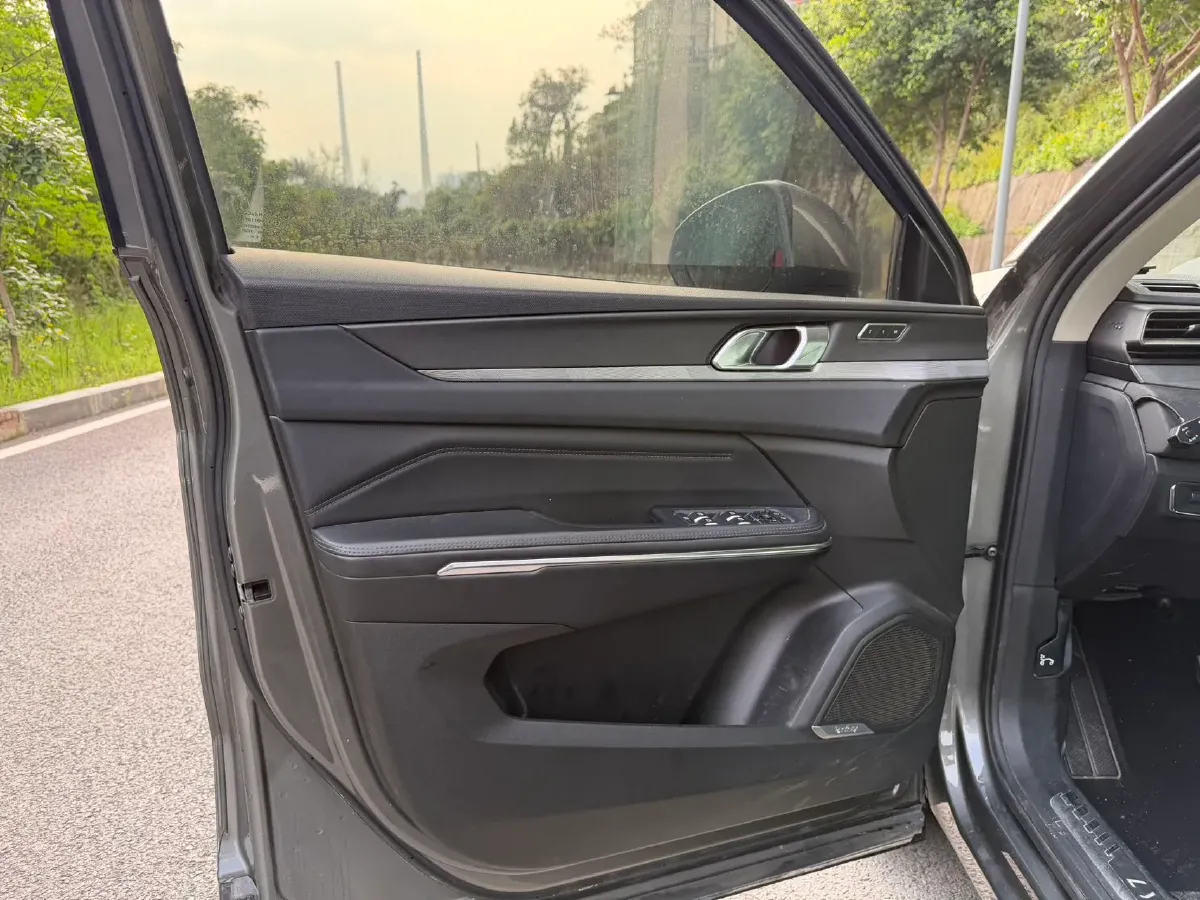 2021 LYNK&CO 01 2.0T 218HP L4 8AT,autocango,china used car exporter,china ev exporter,chinese used car exporter,chinese used ev exporter