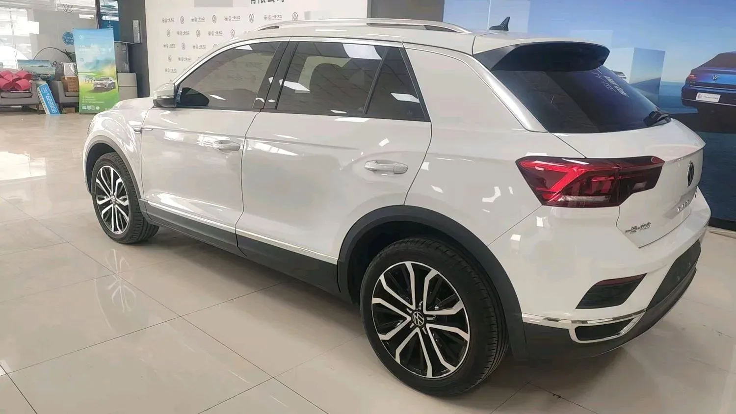 2021 Volkswagen T-Roc 1.4T 150HP L4 7DCT,autocango,china used car exporter,china ev exporter,chinese used car exporter,chinese used ev exporter