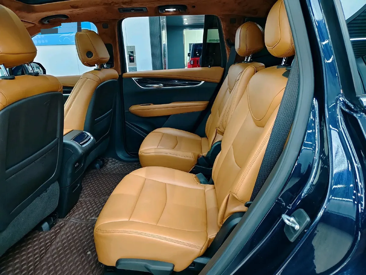 2021 Cadillac XT6 2.0T 237HP L4 9AT,autocango,china used car exporter,china ev exporter,chinese used car exporter,chinese used ev exporter