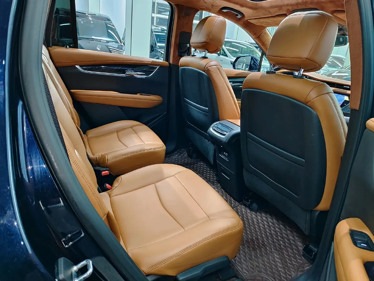 2021 Cadillac XT6 2.0T 237HP L4 9AT,autocango,china used car exporter,china ev exporter,chinese used car exporter,chinese used ev exporter