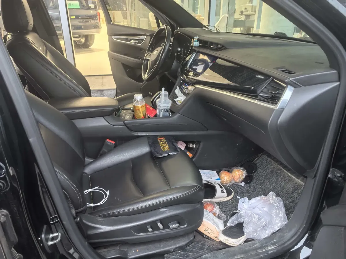 2022 Cadillac XT6 2.0T 237HP L4 9AT,autocango,china used car exporter,china ev exporter,chinese used car exporter,chinese used ev exporter