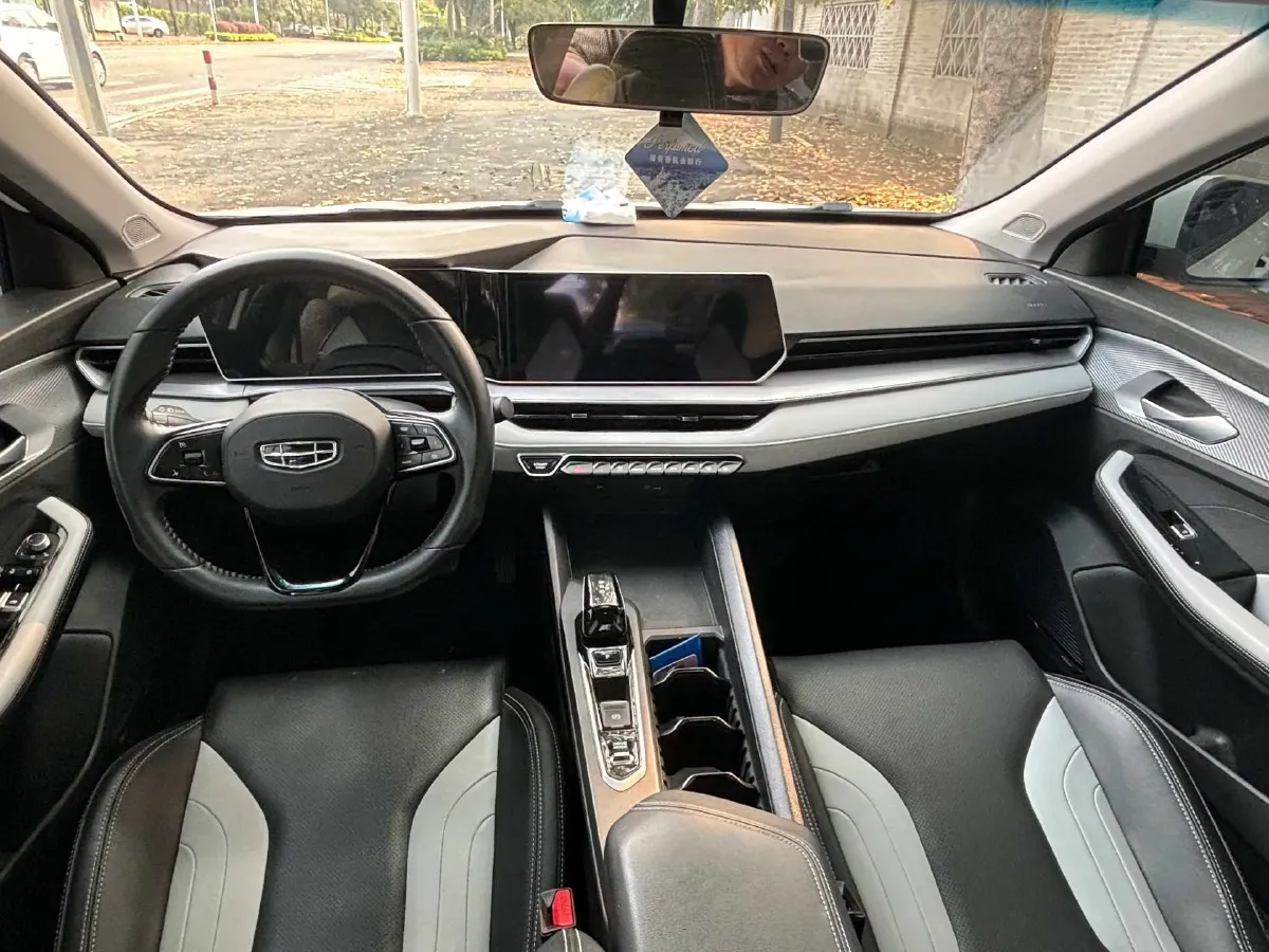 2022 Geely Binray 1.5T 181HP L4 7DCT,autocango,china used car exporter,china ev exporter,chinese used car exporter,chinese used ev exporter