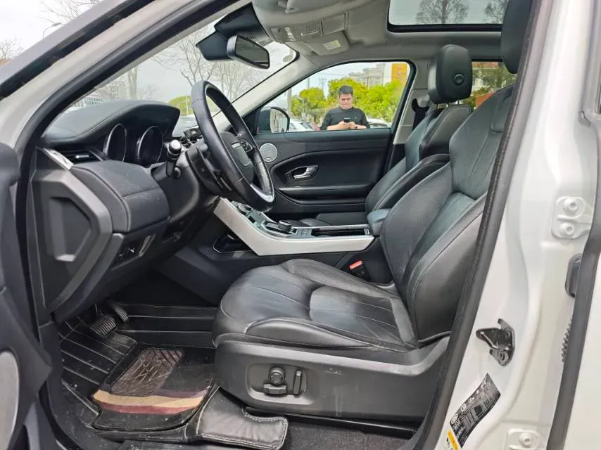 2018 Land Rover Range Rover Evoque 2.0T 241HP L4 9AT,autocango,china used car exporter,china ev exporter,chinese used car exporter,chinese used ev exporter