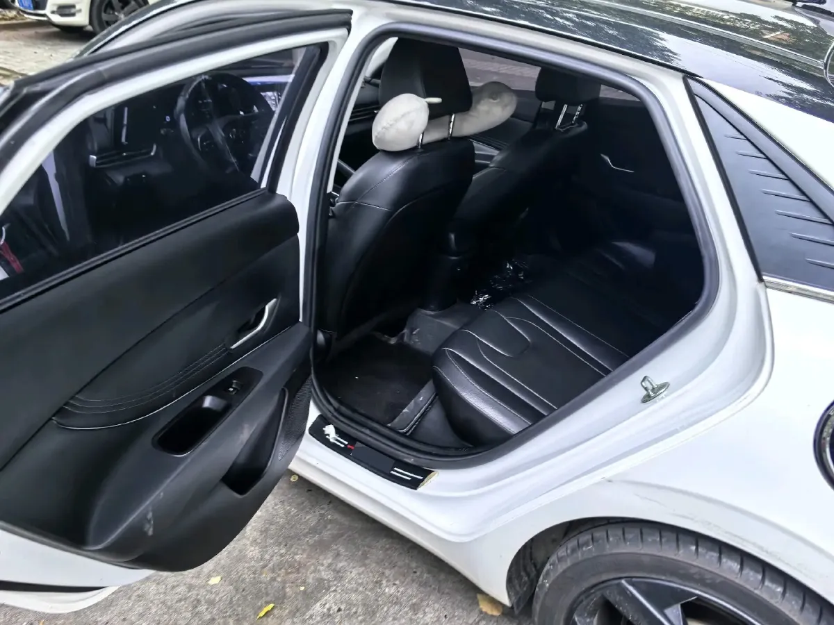 2021 Hyundai Elantra 1.5L 115HP L4 CVT,autocango,china used car exporter,china ev exporter,chinese used car exporter,chinese used ev exporter