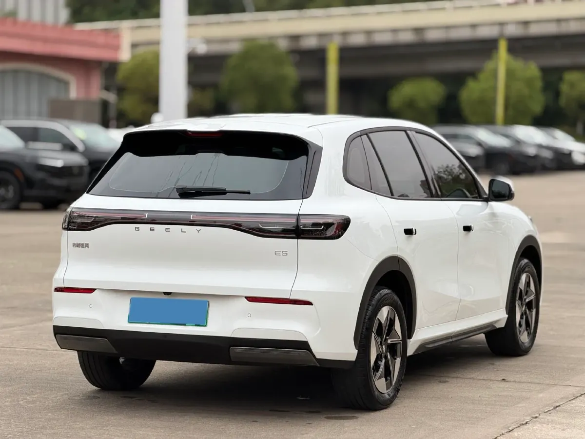2024 LanDian E5 1.5L 110HP L4 E-CVT PHEV 17.52KWH,autocango,china used car exporter,china ev exporter,chinese used car exporter,chinese used ev exporter