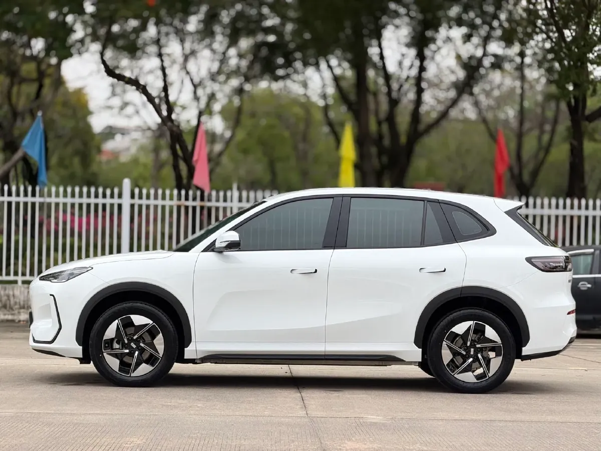 2024 LanDian E5 1.5L 110HP L4 E-CVT PHEV 17.52KWH,autocango,china used car exporter,china ev exporter,chinese used car exporter,chinese used ev exporter