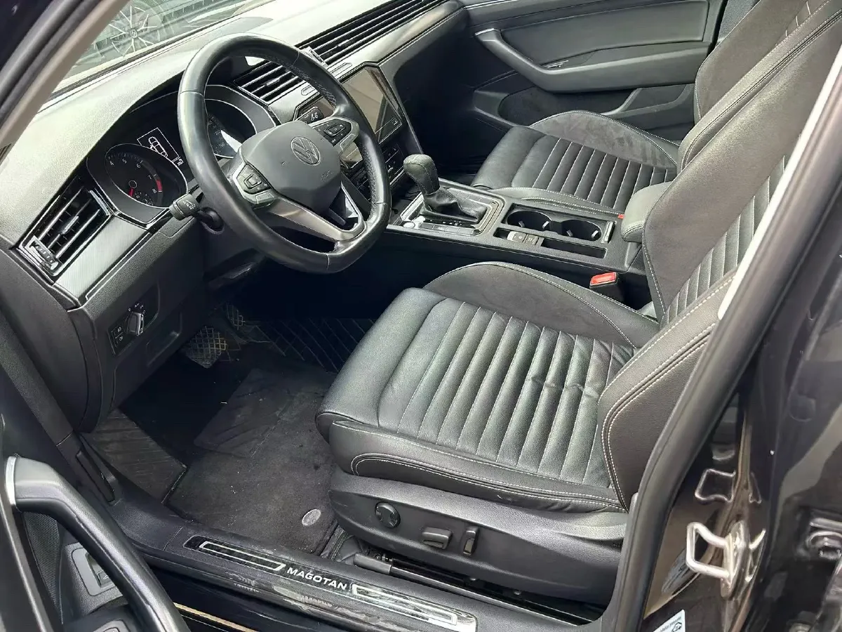 2020 Volkswagen Magotan 2.0T 186HP L4 7DCT,autocango,china used car exporter,china ev exporter,chinese used car exporter,chinese used ev exporter