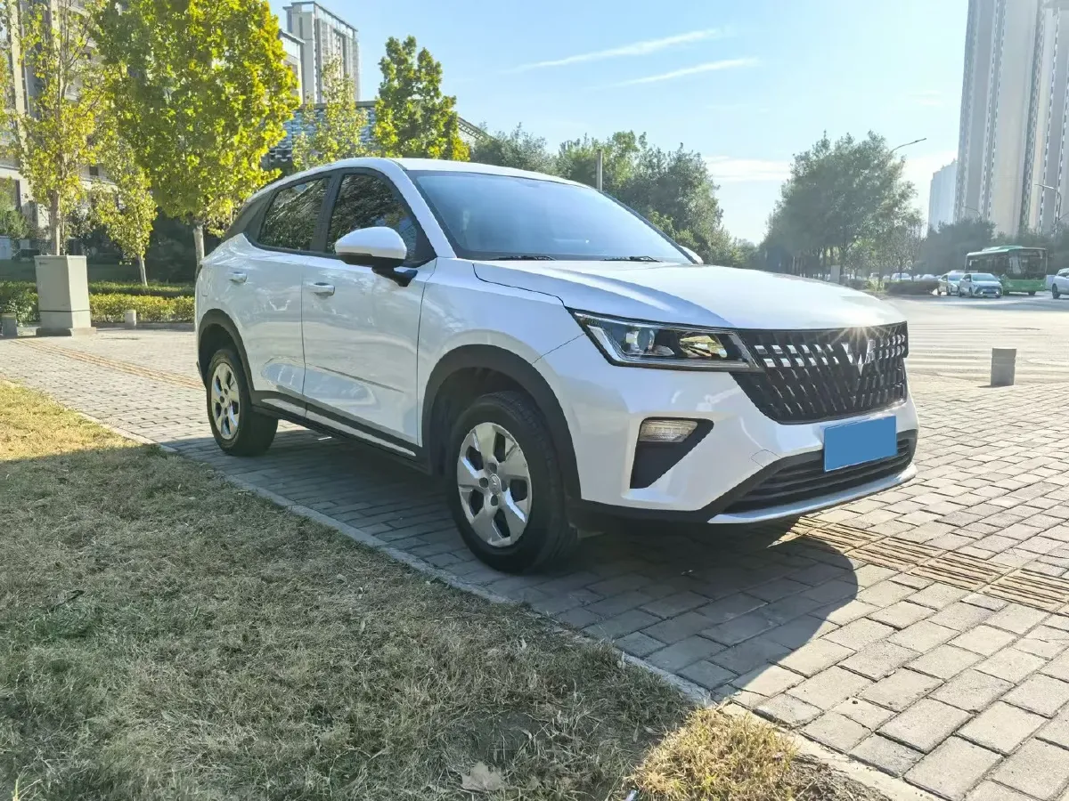 2022 WuLing XingChi 1.5L 99HP L4 6MT,autocango,china used car exporter,china ev exporter,chinese used car exporter,chinese used ev exporter