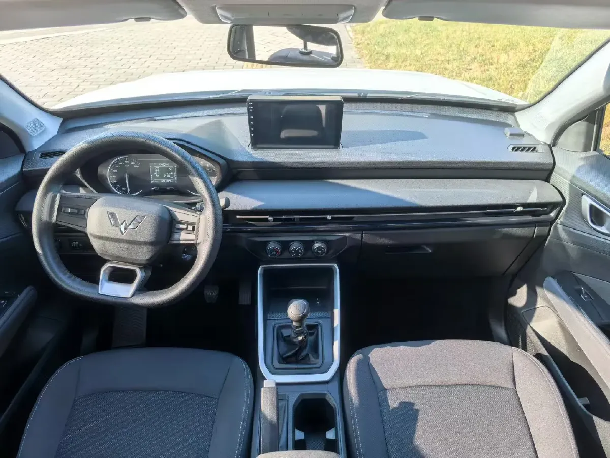 2022 WuLing XingChi 1.5L 99HP L4 6MT,autocango,china used car exporter,china ev exporter,chinese used car exporter,chinese used ev exporter