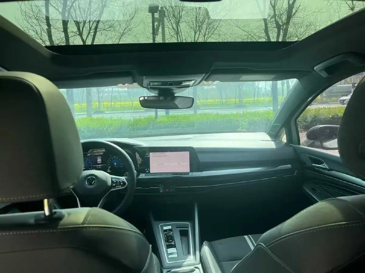 2023 Volkswagen Golf 1.4T 150HP L4 7DCT,autocango,china used car exporter,china ev exporter,chinese used car exporter,chinese used ev exporter