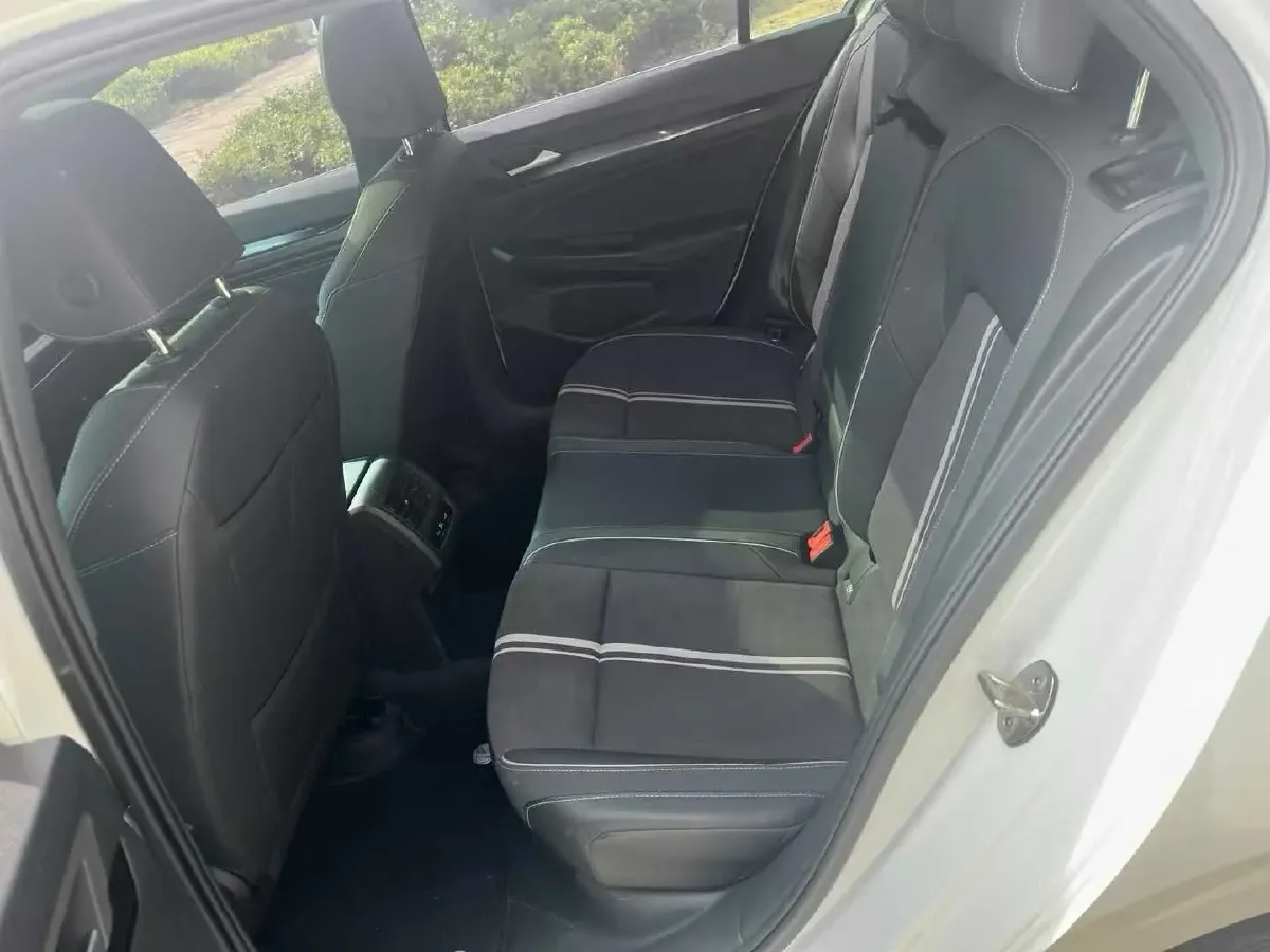 2023 Volkswagen Golf 1.4T 150HP L4 7DCT,autocango,china used car exporter,china ev exporter,chinese used car exporter,chinese used ev exporter