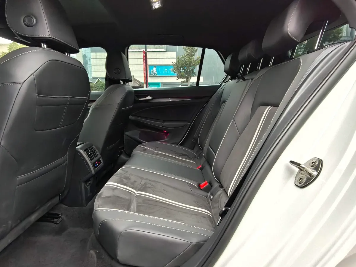 2023 Volkswagen Golf 1.4T 150HP L4 7DCT,autocango,china used car exporter,china ev exporter,chinese used car exporter,chinese used ev exporter