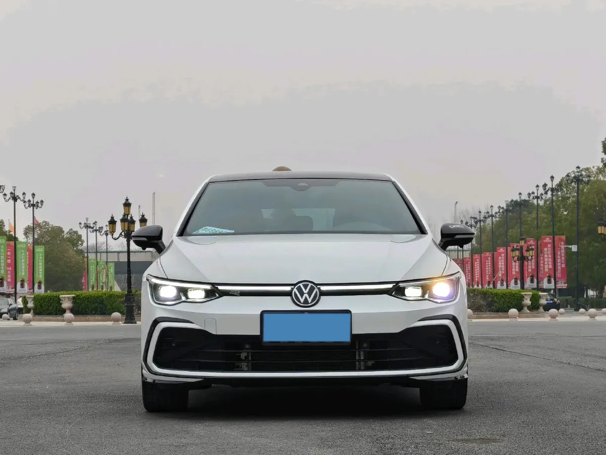 2023 Volkswagen Golf 1.4T 150HP L4 7DCT,autocango,china used car exporter,china ev exporter,chinese used car exporter,chinese used ev exporter