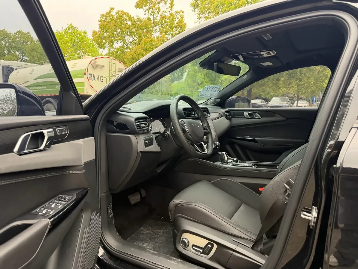 2021 LYNK&CO 03 2.0T 190HP L4 6AT,autocango,china used car exporter,china ev exporter,chinese used car exporter,chinese used ev exporter