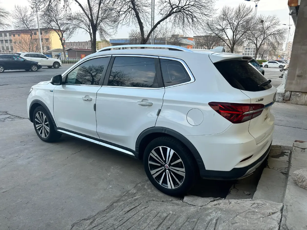 2019 Roewe i6 1.5T 169HP L4 7DCT,autocango,china used car exporter,china ev exporter,chinese used car exporter,chinese used ev exporter