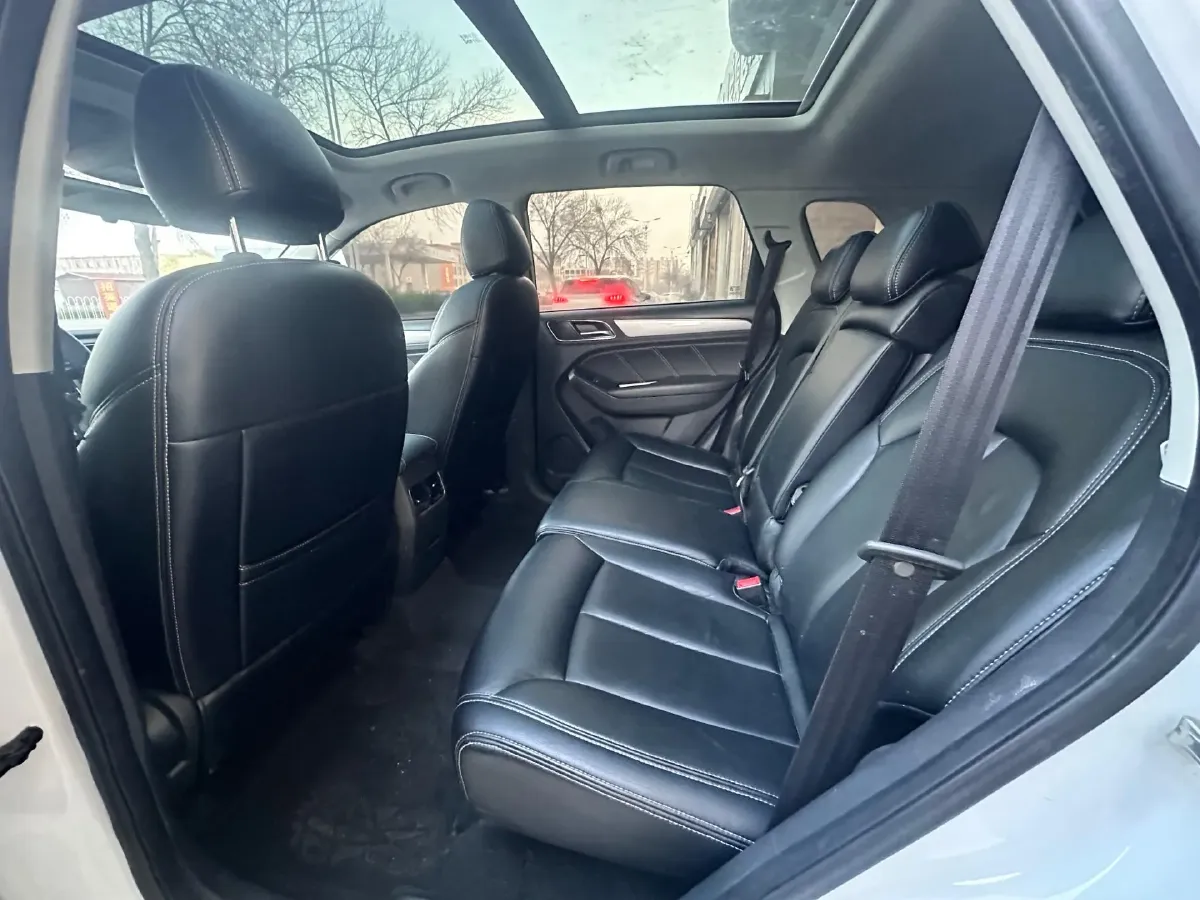 2019 Roewe i6 1.5T 169HP L4 7DCT,autocango,china used car exporter,china ev exporter,chinese used car exporter,chinese used ev exporter