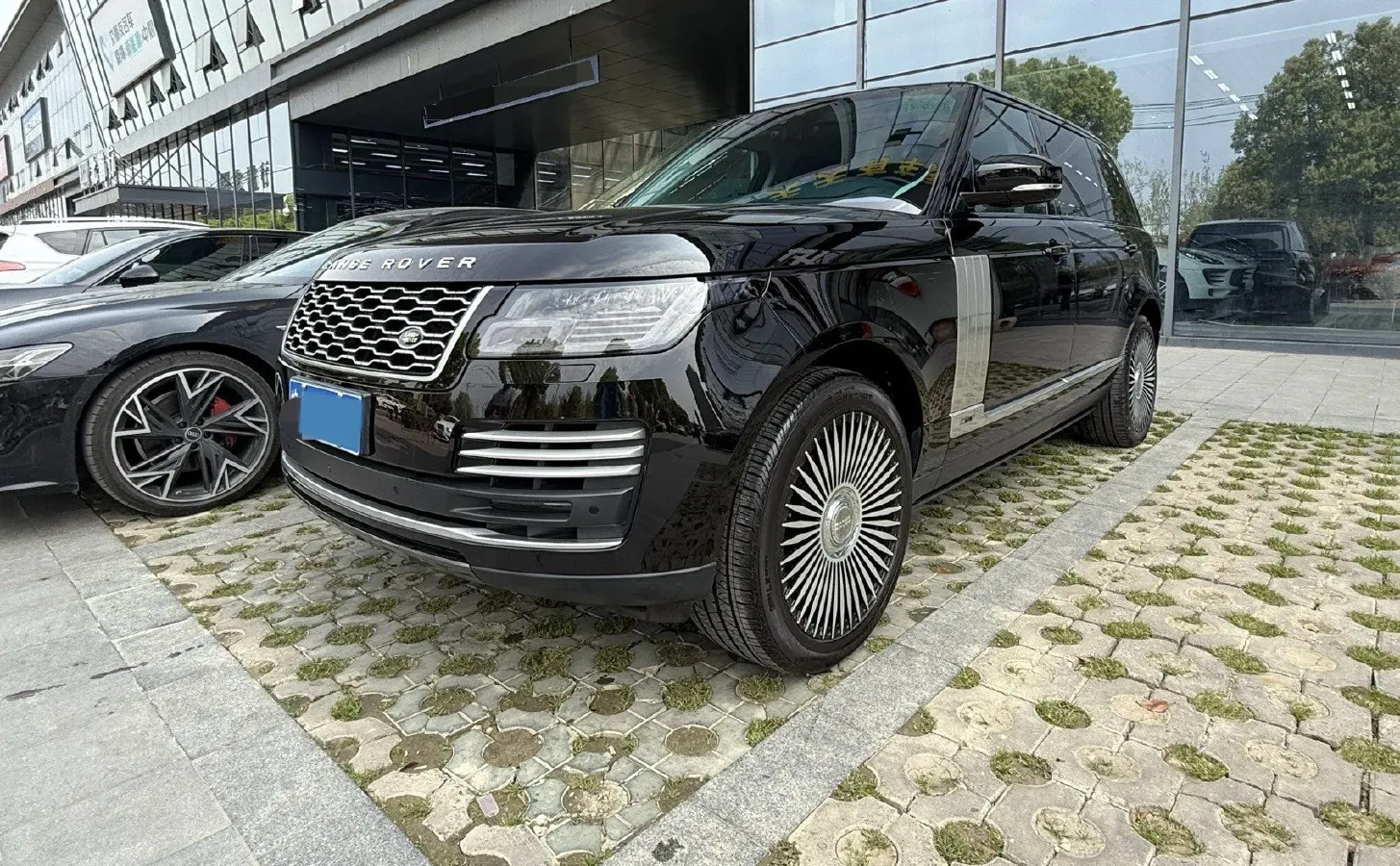 2022 Land Rover Range Rover 3.0T 400HP L6 8AT,autocango,china used car exporter,china ev exporter,chinese used car exporter,chinese used ev exporter