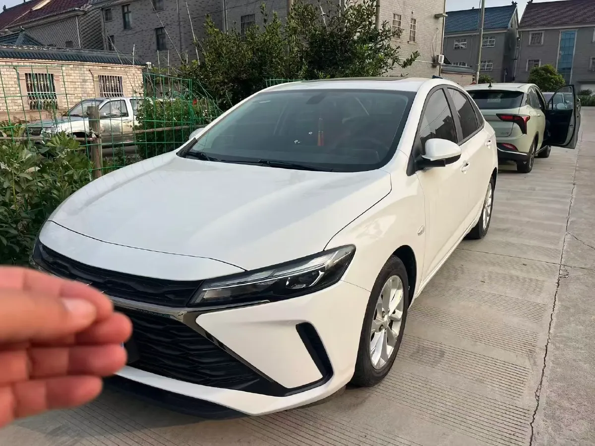 2022 Chevrolet Monza 1.5L 113HP L4 6AT,autocango,china used car exporter,china ev exporter,chinese used car exporter,chinese used ev exporter