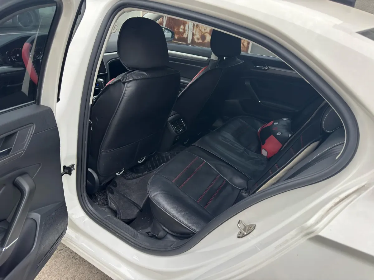 2021 Volkswagen Lamando 1.4T 150HP L4 7DCT,autocango,china used car exporter,china ev exporter,chinese used car exporter,chinese used ev exporter