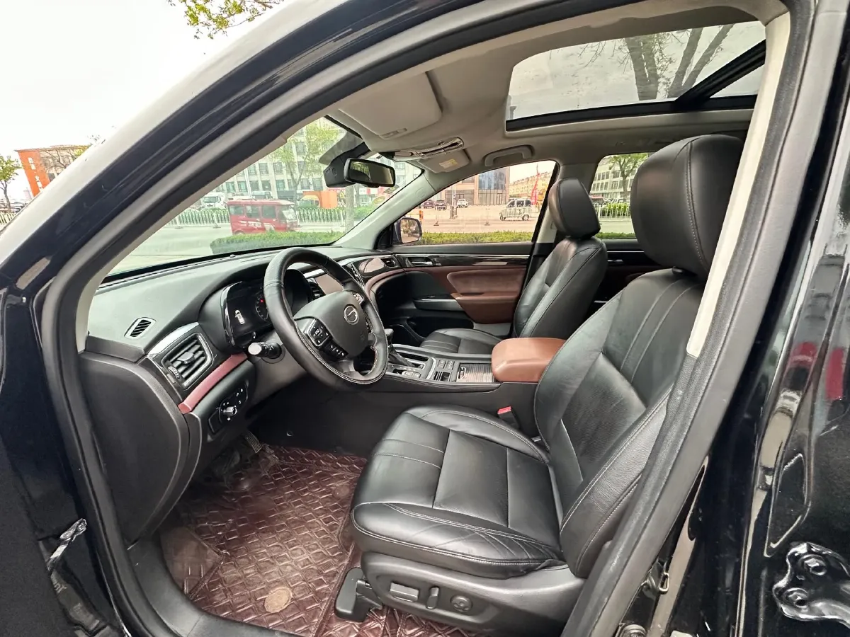 2017 GAC Trumpchi GS8 2.0T 201HP L4 6AT,autocango,china used car exporter,china ev exporter,chinese used car exporter,chinese used ev exporter