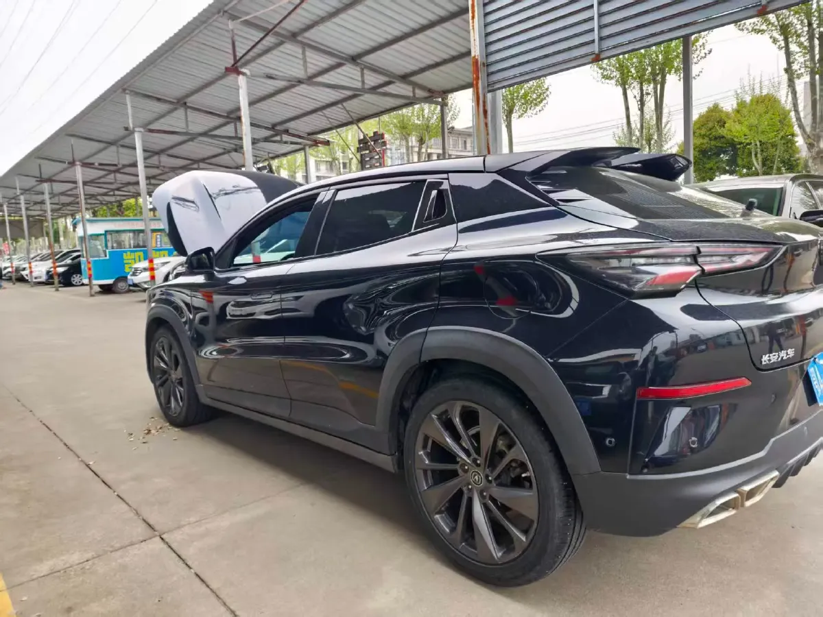 2020 ChangAn UNI-T 1.5T 180HP L4 7DCT,autocango,china used car exporter,china ev exporter,chinese used car exporter,chinese used ev exporter