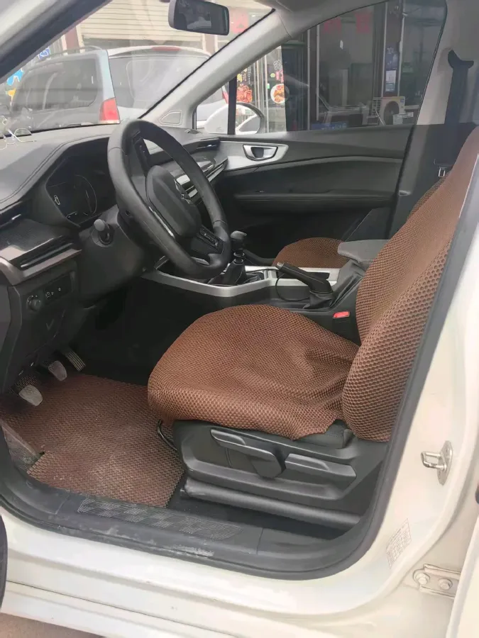 2022 WuLing ZhengChen 2.0L 136HP L4 6MT,autocango,china used car exporter,china ev exporter,chinese used car exporter,chinese used ev exporter